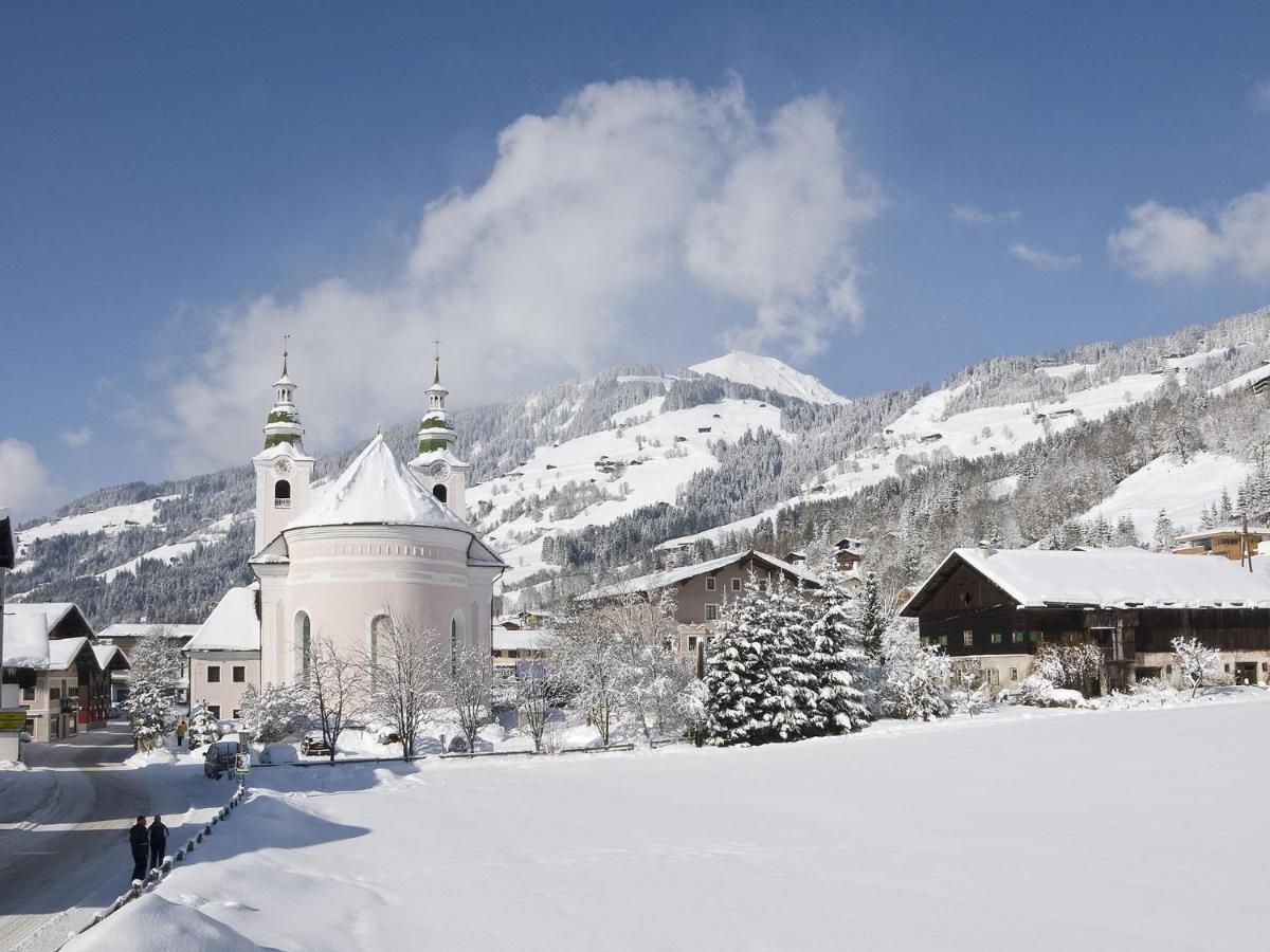 Luxurious Holiday Home With Terrace In Tyrol Brixen im Thale Exterior foto